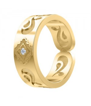 The gold ring with diamond Shine